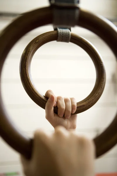 Гимнастические кольца — стоковое фото