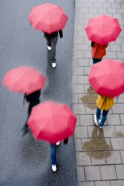Con ombrelli — Foto Stock