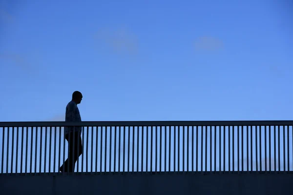 걷는 남자 — 스톡 사진