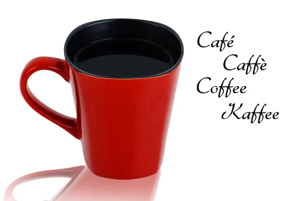 Червона чашка з чорною кавою — стокове фото