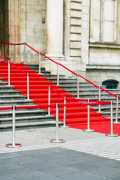 Escadaria tapete vermelho — Fotografia de Stock