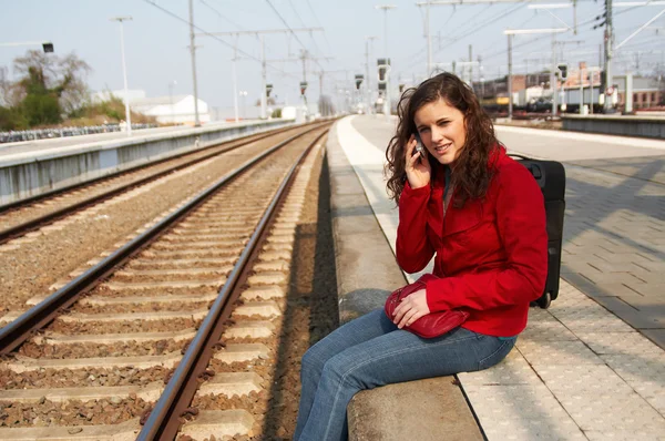 Väntar på ett tåg — Stockfoto