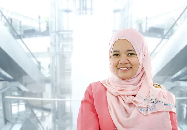 Muslim businesswoman — Stock Photo, Image