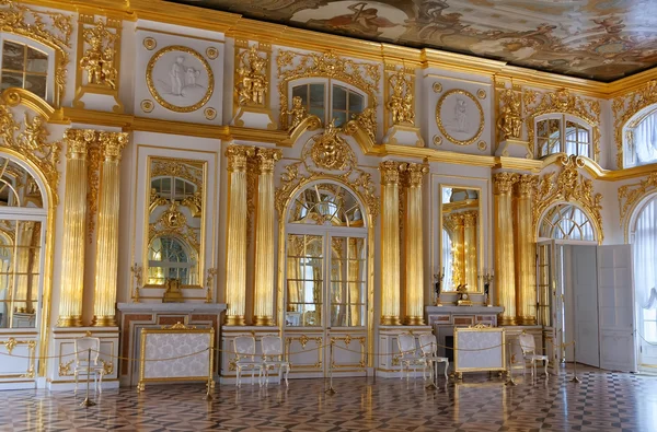 凯瑟琳宫、 金色大厅 — 图库照片