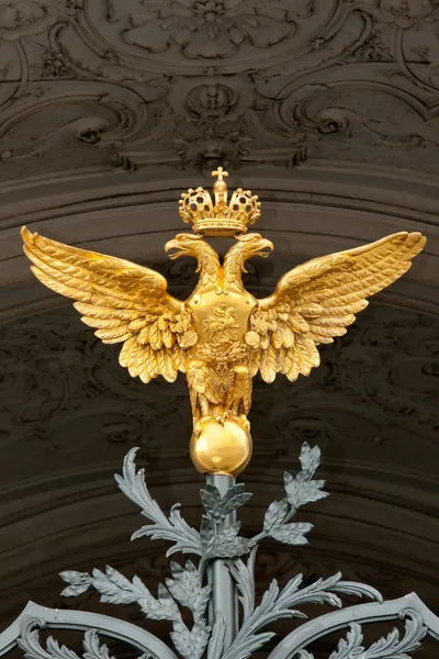 Золотой двуглавый орёл Стоковое Фото
