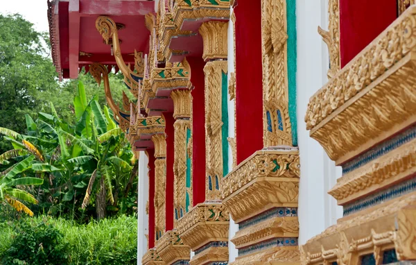 Oost-tempel in de jungle — Stockfoto