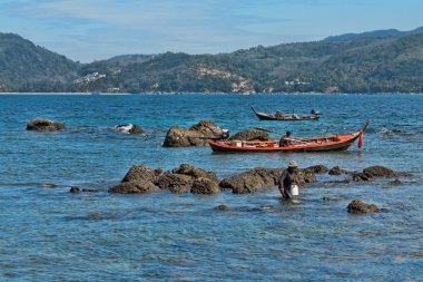 Thai balıkçı balık yakalamak