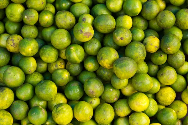 Grupo de frutos de Limão orgânicos maduros — Fotografia de Stock