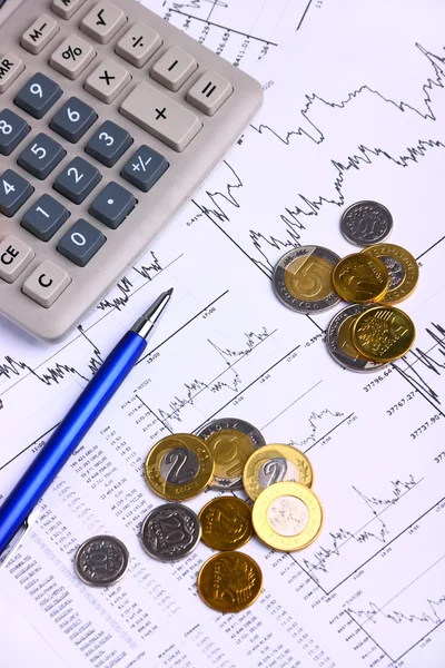 Ceny monet, kalkulator na wykresach giełdowych firm — Zdjęcie stockowe