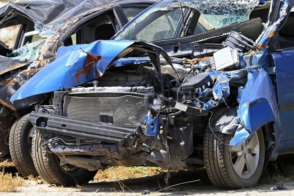 Unfall mit blauem Auto — Stockfoto