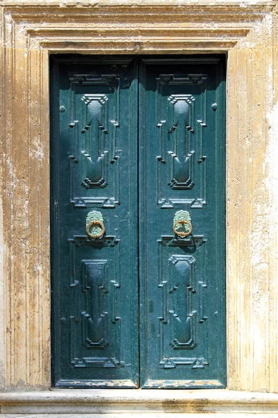 Porta medieval — Fotografia de Stock