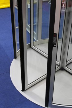 Revolving door clipart