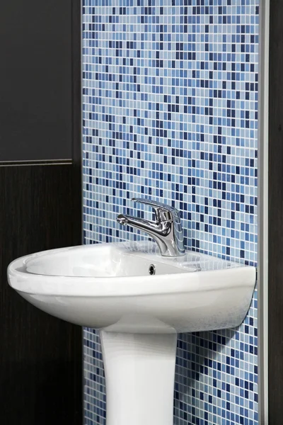 Blaue Toilette — Stockfoto