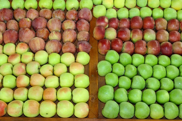 Äpplen marknaden — Stockfoto