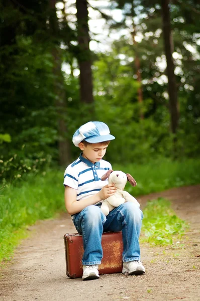 Boy in the forest — Stock Photo, Image