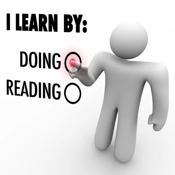 Μαθαίνω κάνοντας vs ανάγνωση man επιλογή στυλ εκπαίδευση — Φωτογραφία Αρχείου