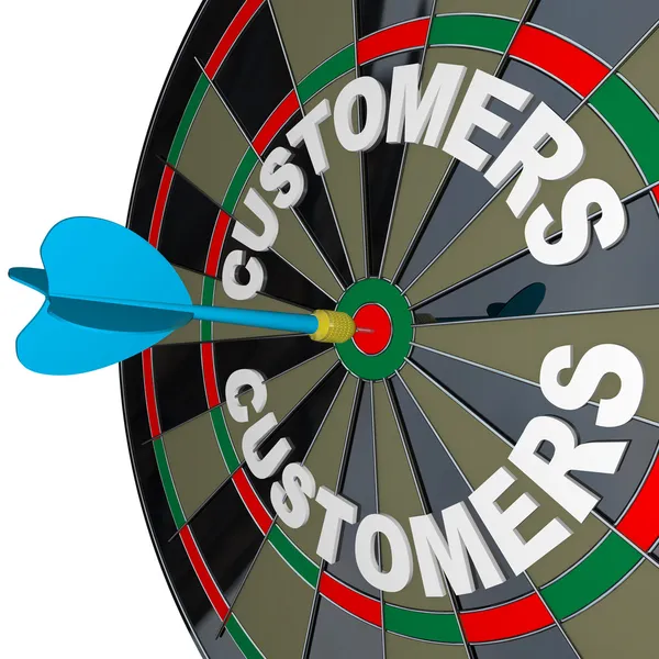 Dart in Bulls-Eye Target Customers Word on Dartboard — Stock Photo, Image