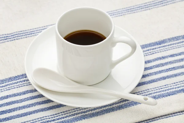 Espresso kaffebryggare kopp med sked — Stockfoto