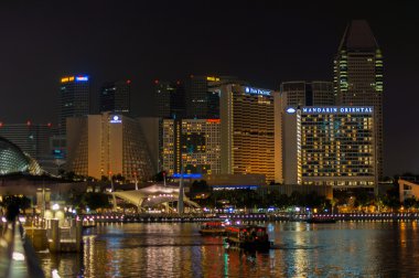 Singapur, gece