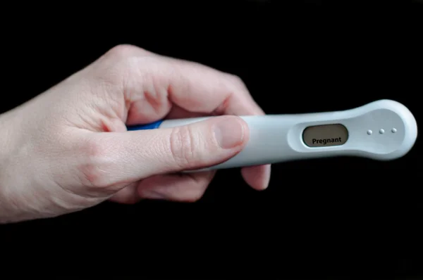怀孕测试 — — 积极 — 图库照片
