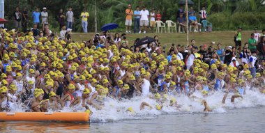 Ironman Philippines swimming race start clipart