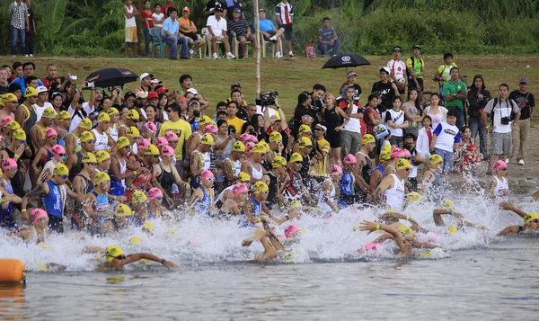 Ironman Philippines swimming race start — Stock Photo, Image