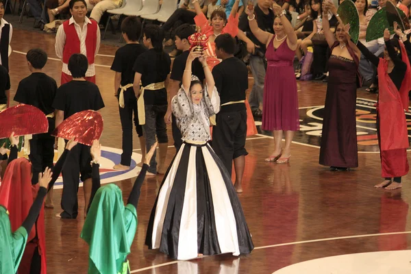Filipino católicos devotos Sinulog dançando — Fotografia de Stock