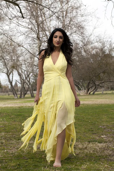 Young Teen East Indian Woman Yellow Dress — Stock Photo, Image