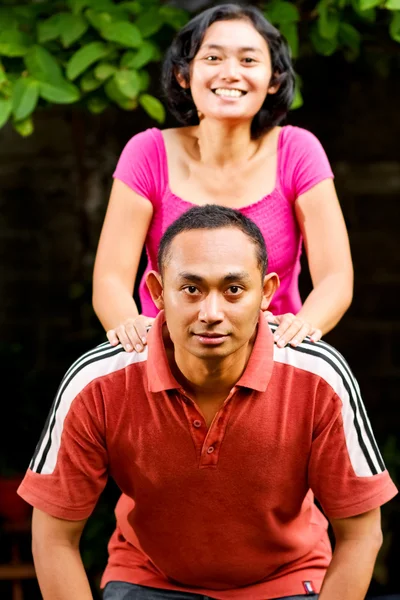 Mutlu Asya çift portre — Stok fotoğraf