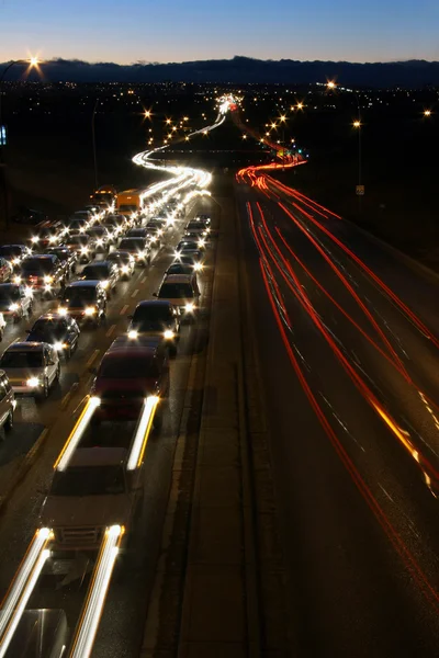 Ночное шоссе — стоковое фото