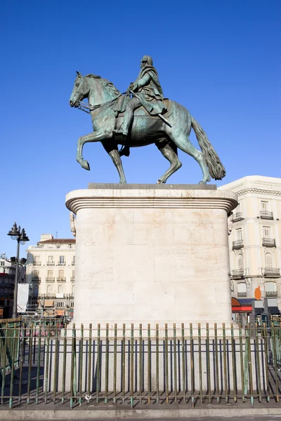 Άγαλμα του βασιλιά Κάρολος γ΄ στη Μαδρίτη — Φωτογραφία Αρχείου