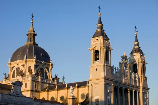 Кафедральный собор Альмудены — стоковое фото