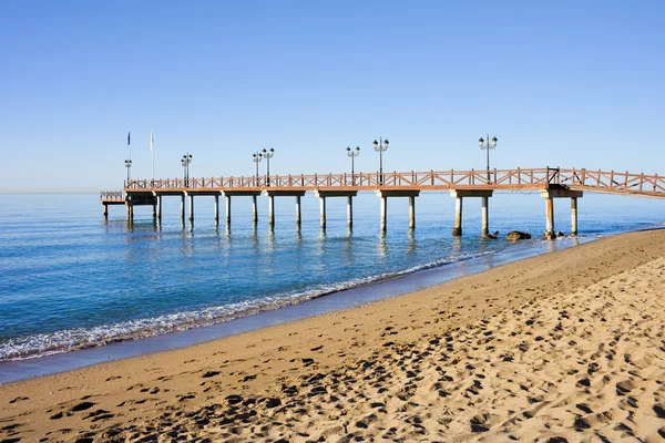 Cais de praia em Marbella — Fotografia de Stock