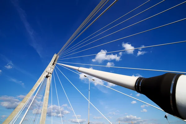 Most wiszący nowoczesny kształt — Zdjęcie stockowe