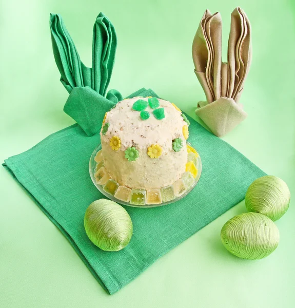 Tort weselny jest zbudowany w formie Wielkanoc królik — Zdjęcie stockowe