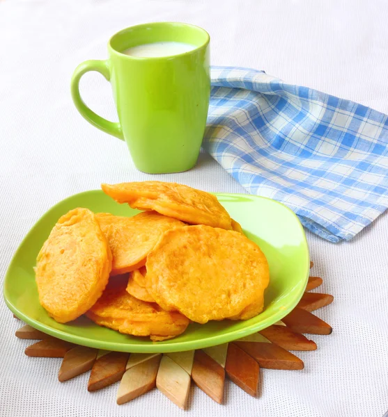 Diätetische Pfannkuchen aus einem Kürbis — Stockfoto