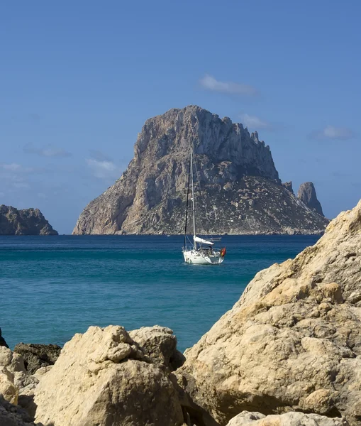 Mar azul em Ibiza — Fotografia de Stock