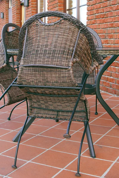 Fonott szék és egy asztal, egy kávézóban — Stock Fotó