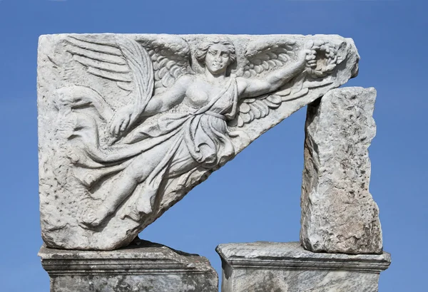 La diosa de la victoria (Nika), Éfeso, Turquía — Foto de Stock