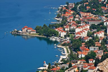 Kotor eski kent merkezi ve boka kotorska defne, Karadağ