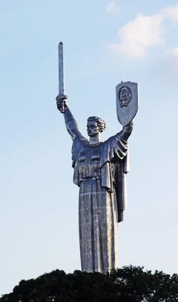 Monumental statue of the "Mother Motherland" in Kiev, sculpture b — Stock Photo, Image