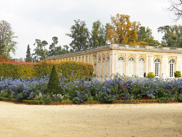 베르사유-아름 다운 프랑스 샤 또와 정원 프랑스의 국가 랜드마크 — 스톡 사진