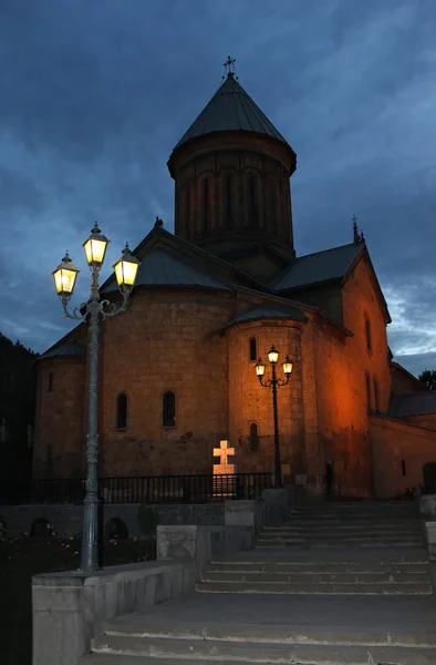 在晚上，格鲁吉亚第比利斯 sioni 大教堂 — 图库照片