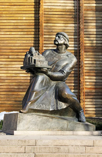 Ярослав Мудрый, держащий в руках макет Софийского собора — стоковое фото