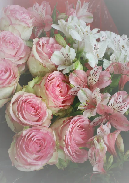 Букет з рожевих квітів Ліцензійні Стокові Зображення