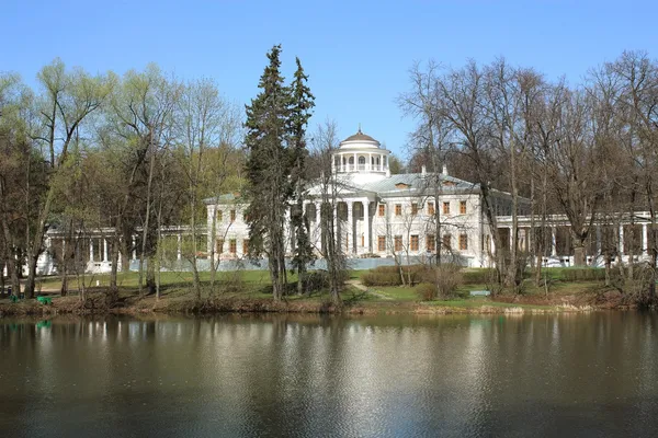 Bâtiment principal du domaine près de Moscou — Photo