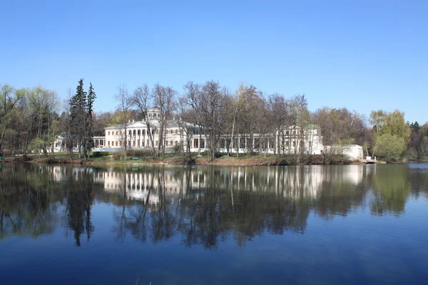 Main building of the estate near Moscow — Stock Photo, Image