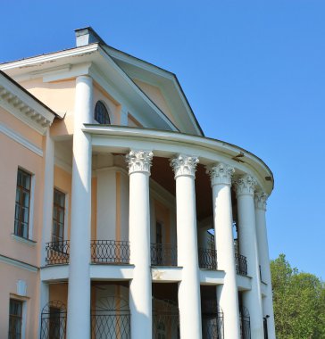 Manor house on sekizinci yüzyıl