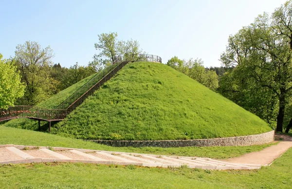 Green mound — Stock Photo, Image