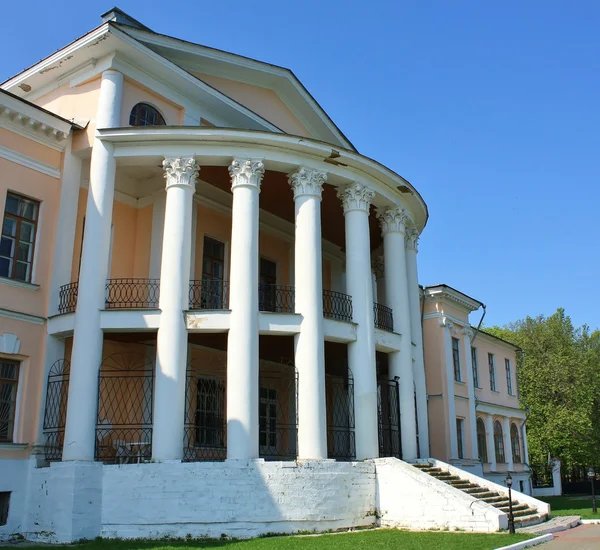 Manor house on sekizinci yüzyıl — Stok fotoğraf